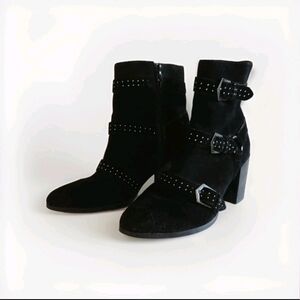 Fergie Blair Womens Boho Black Suede Silver Studded Buckle Ankle Boots Size 9